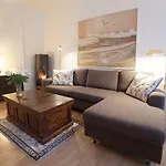 Vika I, As Home